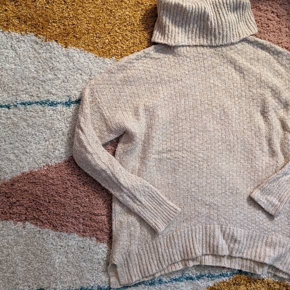 Cozy Loft Sweater - Picture 4 of 4